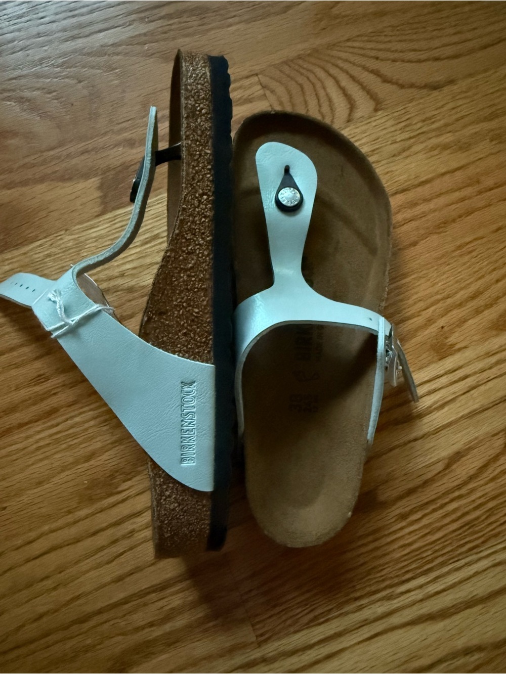 Birkenstock Women’s Gizeh Thong Sandal in Graceful Matcha - Picture 5 of 5